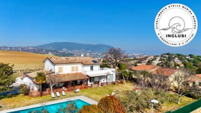 VIVA1 - Numana, nuovo pentalocale in villa con piscina